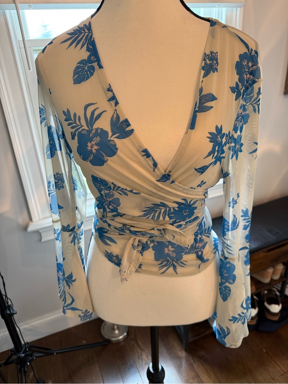 Liberty Love Blue Floral Wrap Top XS but stretchy